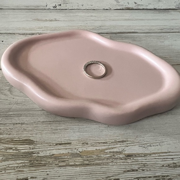 Brand new Kylie, Jenner ring tray - Picture 5 of 5